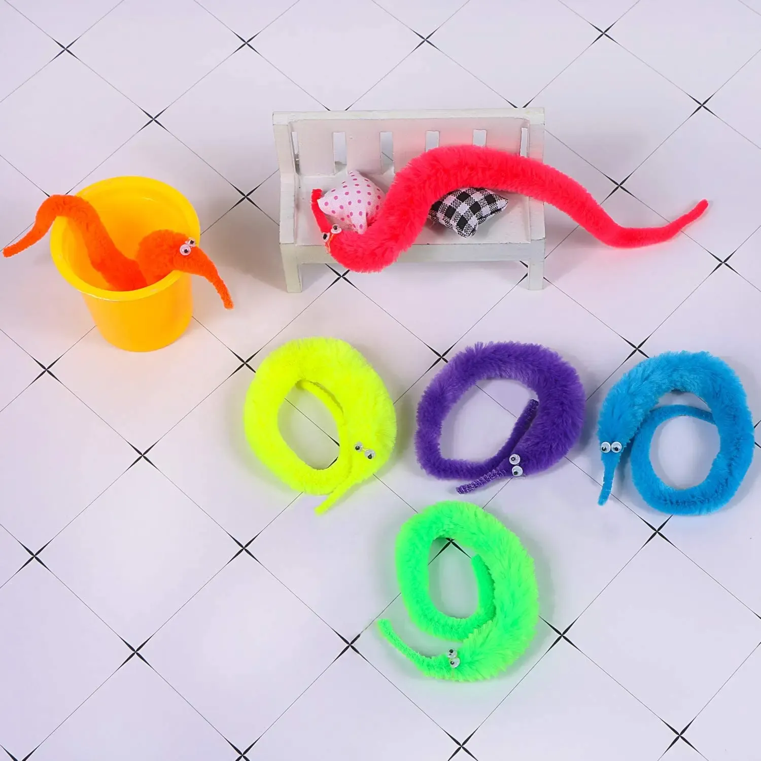 Fuzzy Worm On Invisible String Fun Wiggly Trick Toy For Kids Perfect For Carnival Parties And Childrens Dophee Finger Prop From Ddmycrazy 8.27 DHgate.Com
