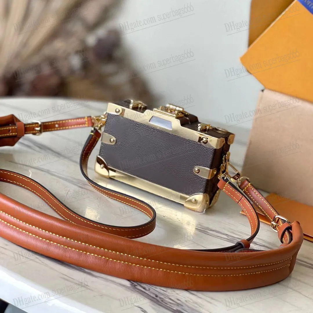 Luxury Vintage Camera Bag Trunk Case Designer Cross Body Bag with Exceptional Creation