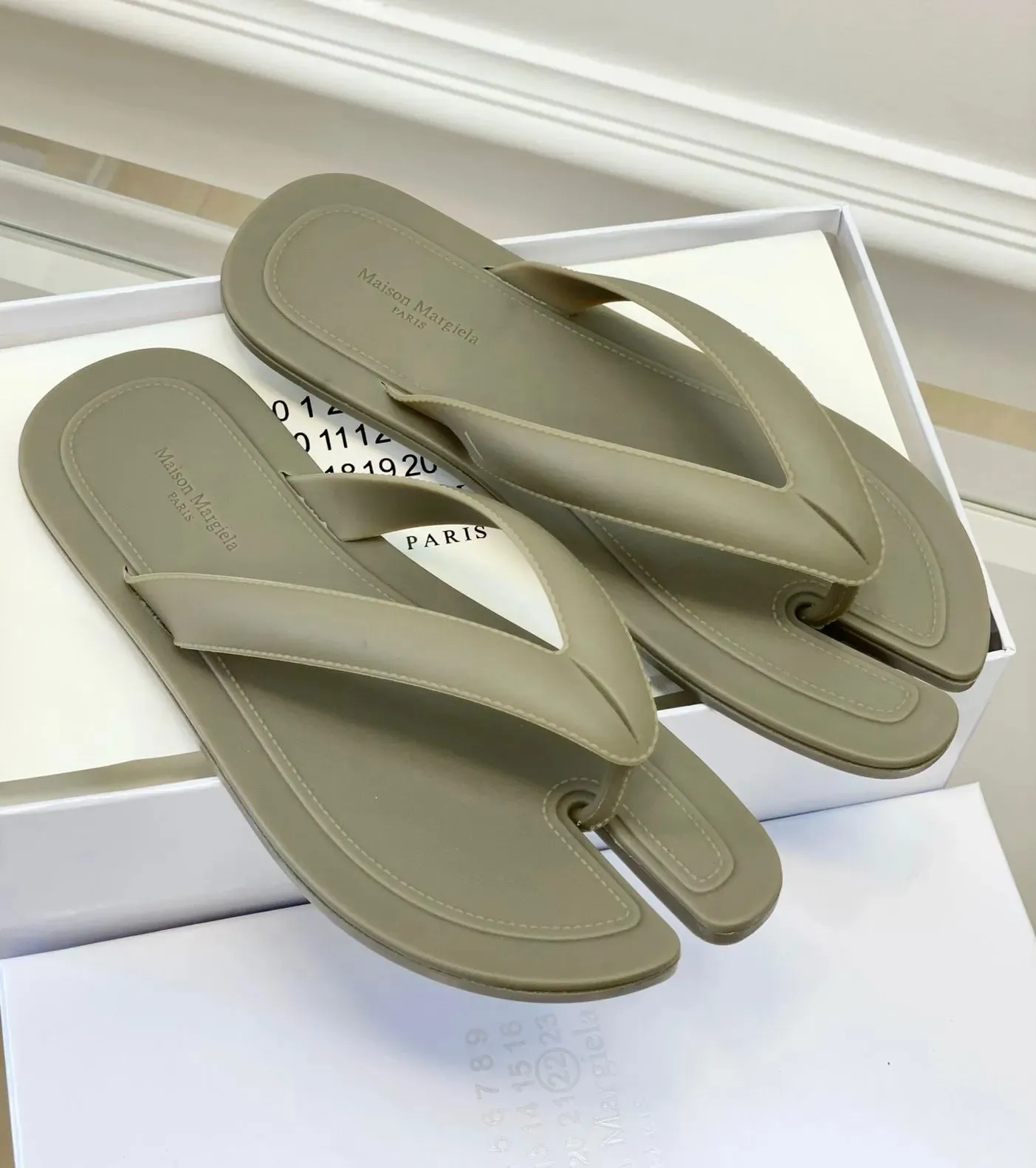 【MODERNIF】Tabi flip flops DHgate.com:Womens Split-Toe Tabi Flip Flops: Beach-Ready