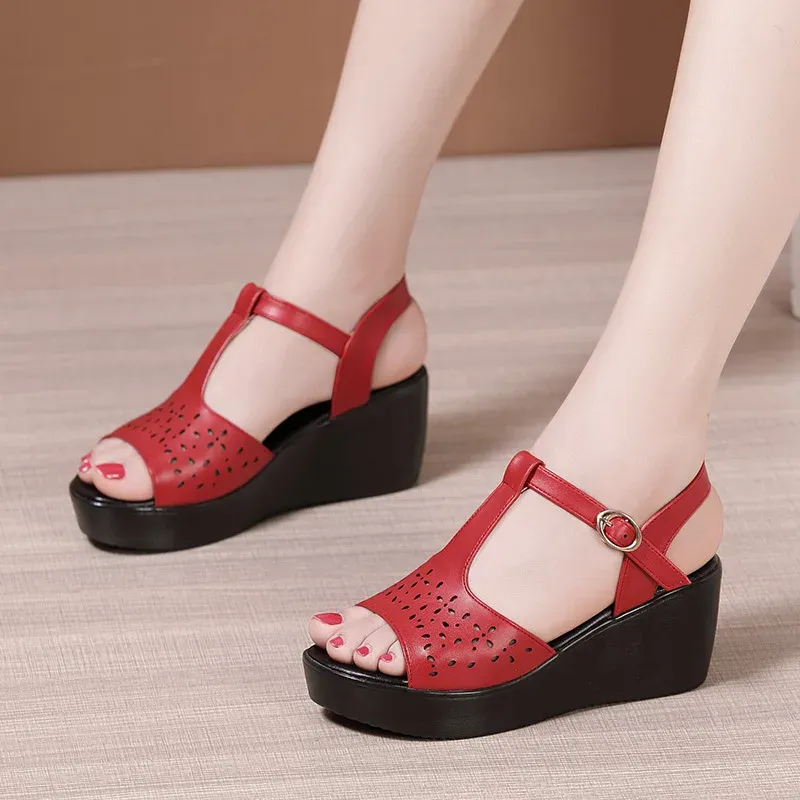 DHgate Comfortable Floral Leather Platform Wedge Sandals Stylish Medium Heels for Womens Casual Wear Shoes Accessories