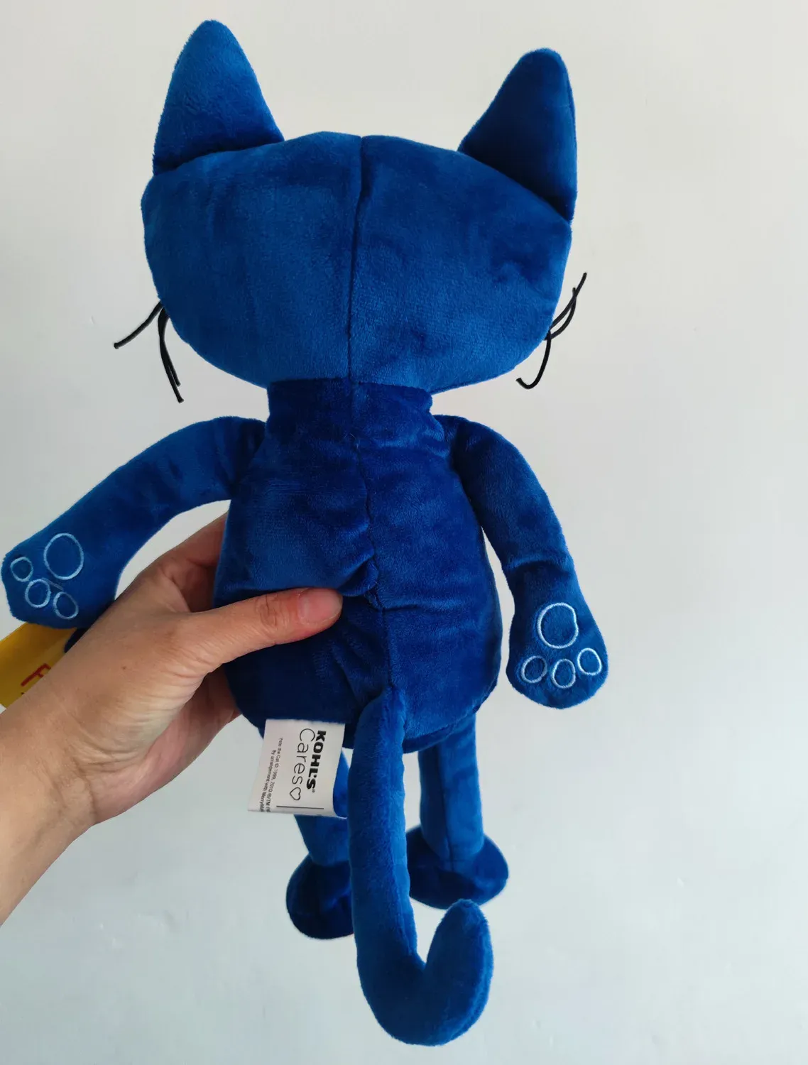 Pete the cat plush hotsell