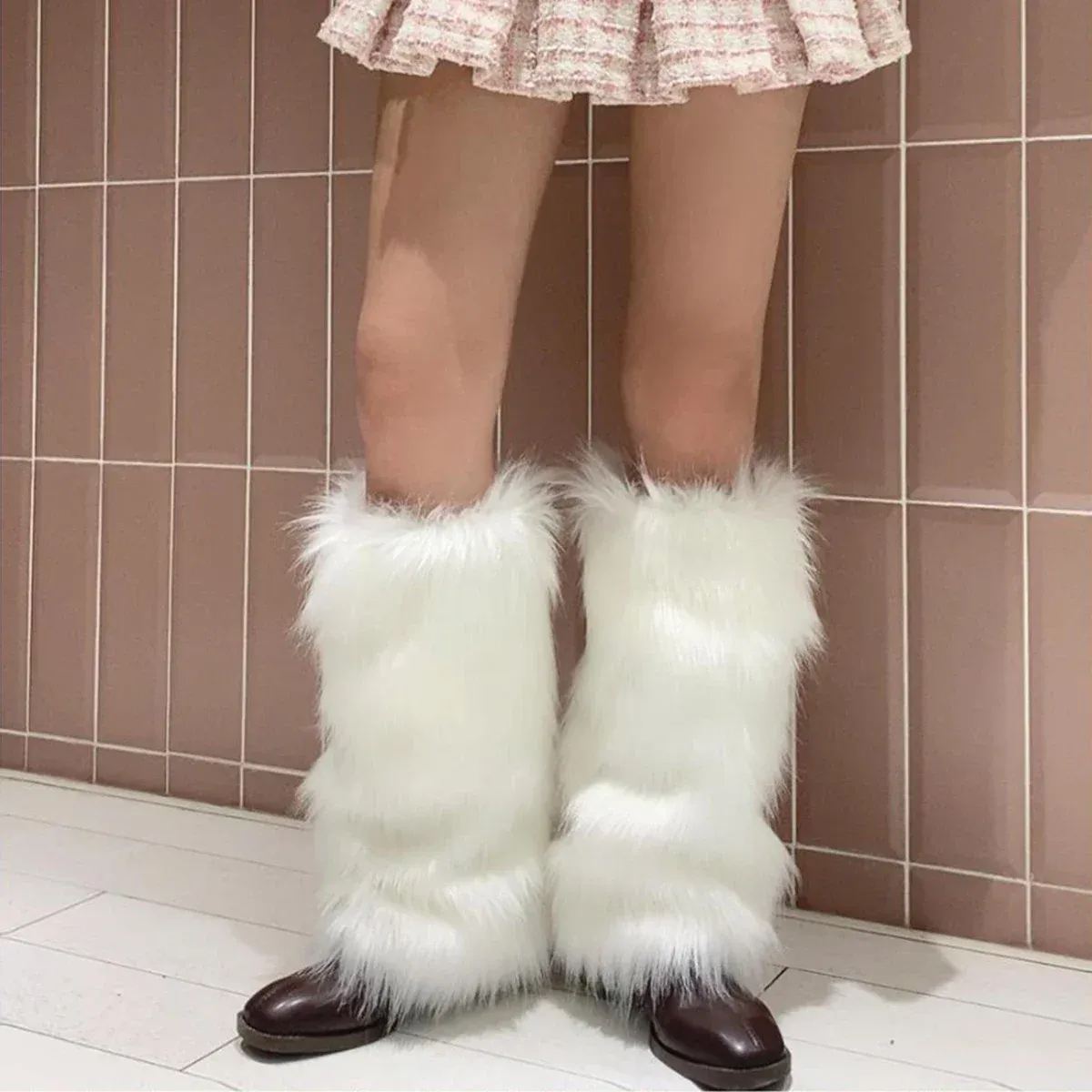 Snooki Shoes White Furry Boots Like Snooki Jersey Shore Outfit