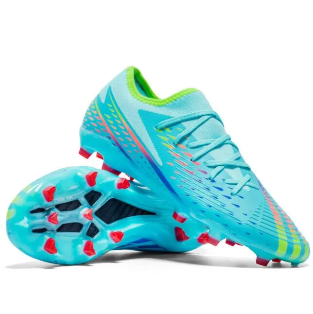 Mens Soccer Shoes: AG/FG Cleats, Non Slip Football Boots, Futsal