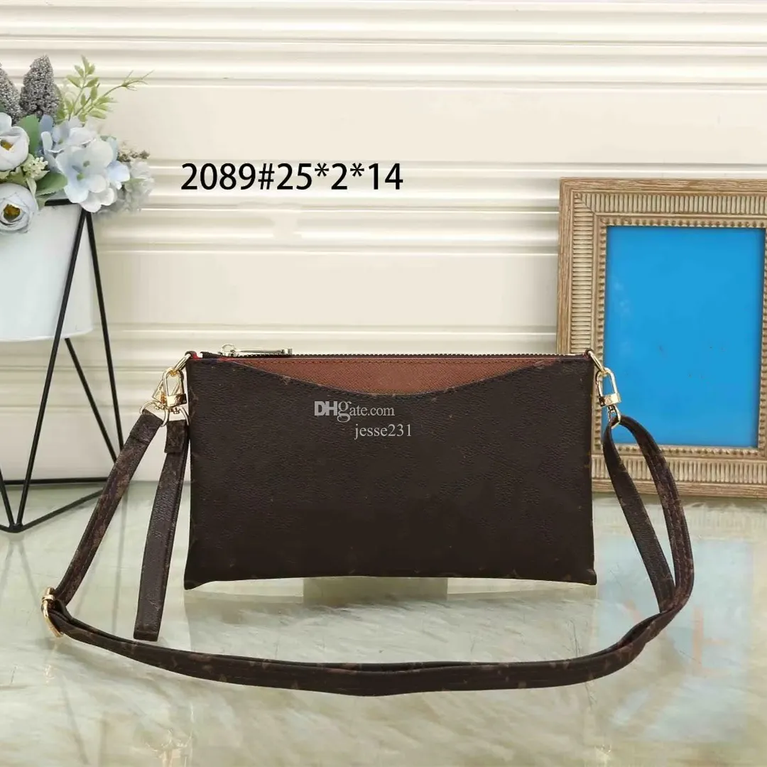 Designer Clutch Bag With Multiple Compartments For Women And Men High Quality Wristlet Phone Key Pouches Crossbody Bag Zipped Coin Purse Small Black Handbag And Outdoor Clutches From Jesse231 9.96 DHg...