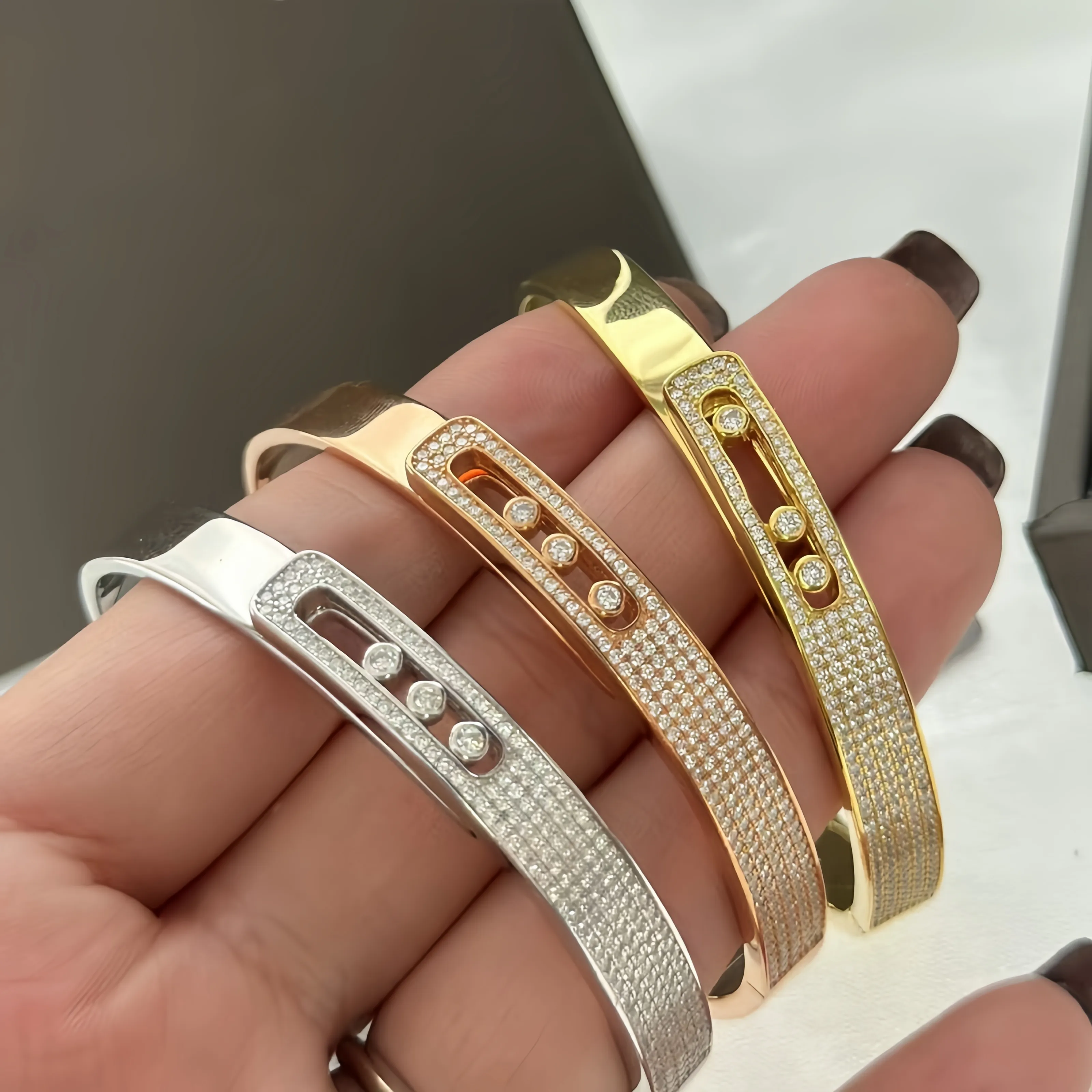 Designer gold bracelet hot sale