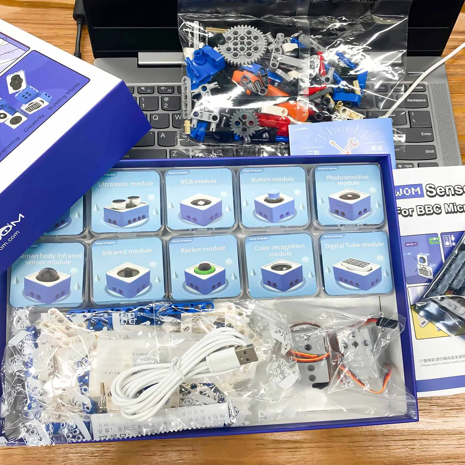 Wholesale BBC Microbit V2 Smart Robot Car Kit Programmable STEM Set For ...