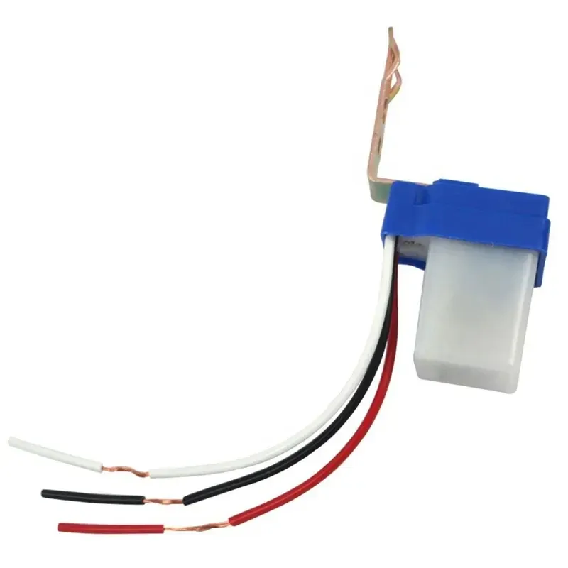 Automatic day night light switch 2025