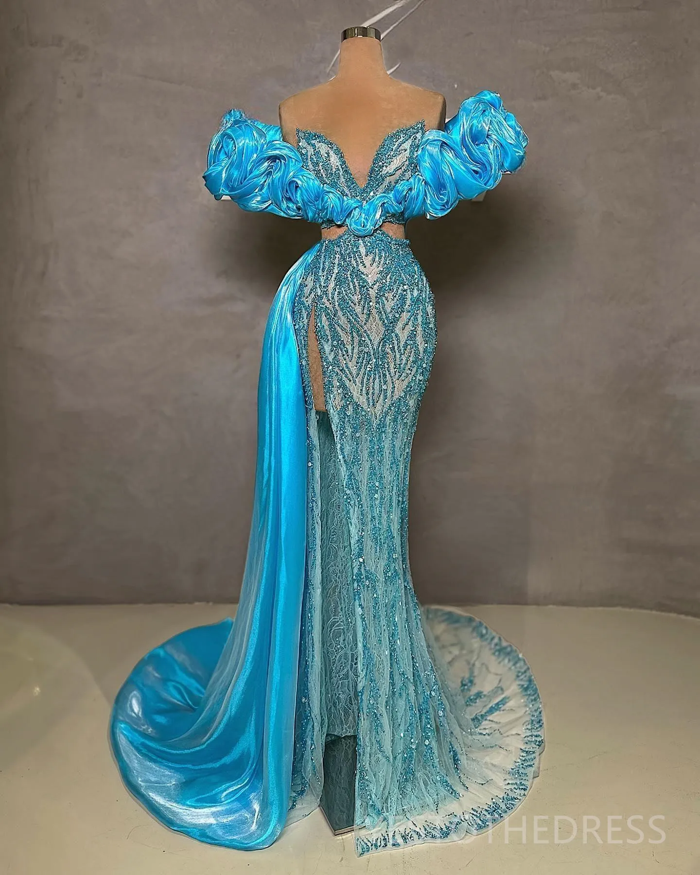 Blue Illusion blue prom dress for Black Women -... Blue Illusion blue prom dress for Black Women -...