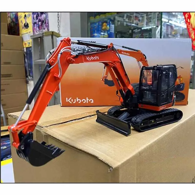Kubota diecast top