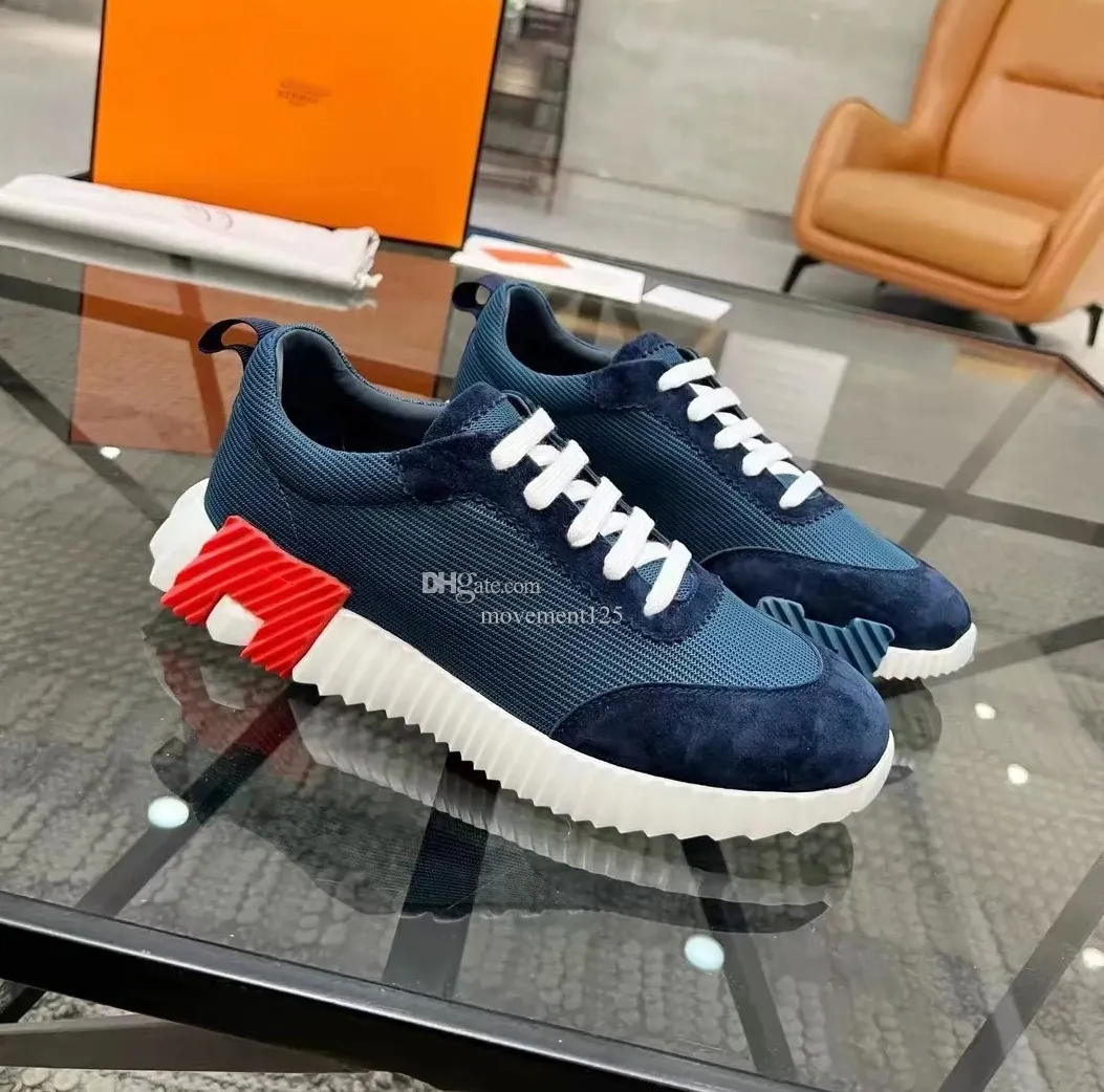 Knitted sports shoes store