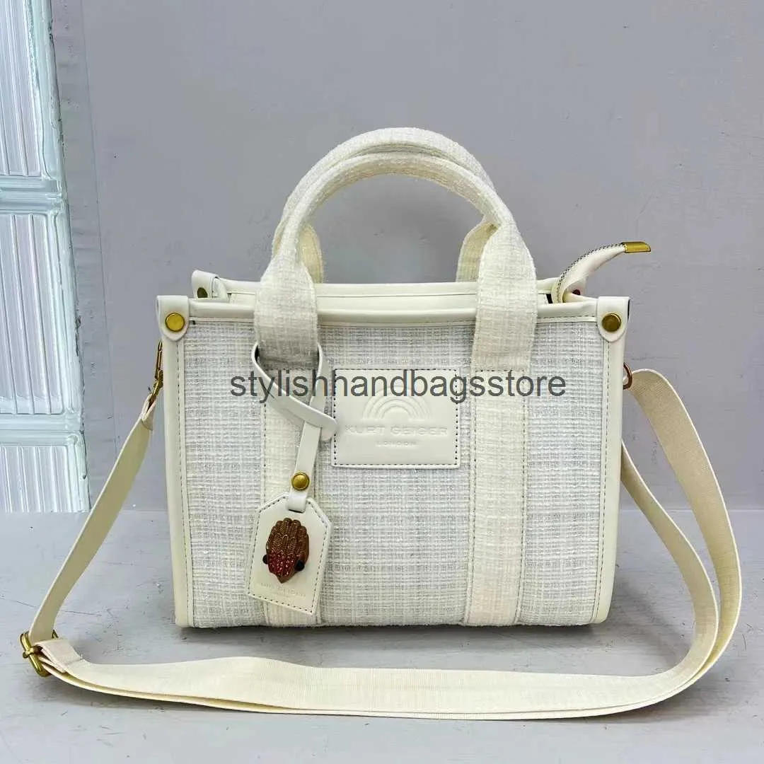 Shoulder Bags UK Brand 2023 New Luxury Designer Womens Handbags Large Capacity Fashion Trend Shoulder Bag with Wool Fabric Beach Bag H240527
