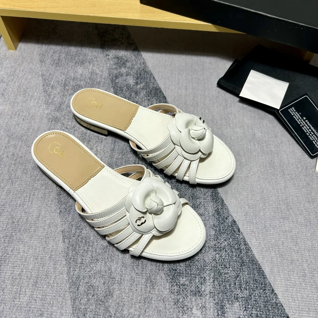 Parisian white sandals shop