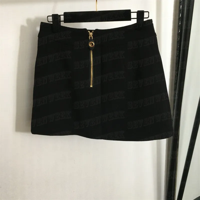 Luxury Womens Skirts Dress With Wave Waist Belt Designer Fashion Black Short Dress Charming Lady Mini Skirt Party