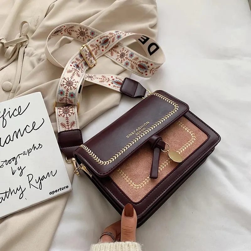 DHgate.com:2024Chic PU Leather Contrast Shoulder Bag