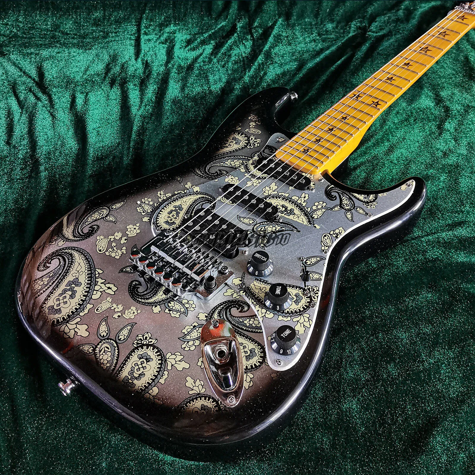 In Stock Richie Sambora Black Paisley Electric Guitar Maple Fingerboard Star Inlay Paisley Pickguard Floyd Rose Tremolo Bridge Locking Nut Whammy Bar