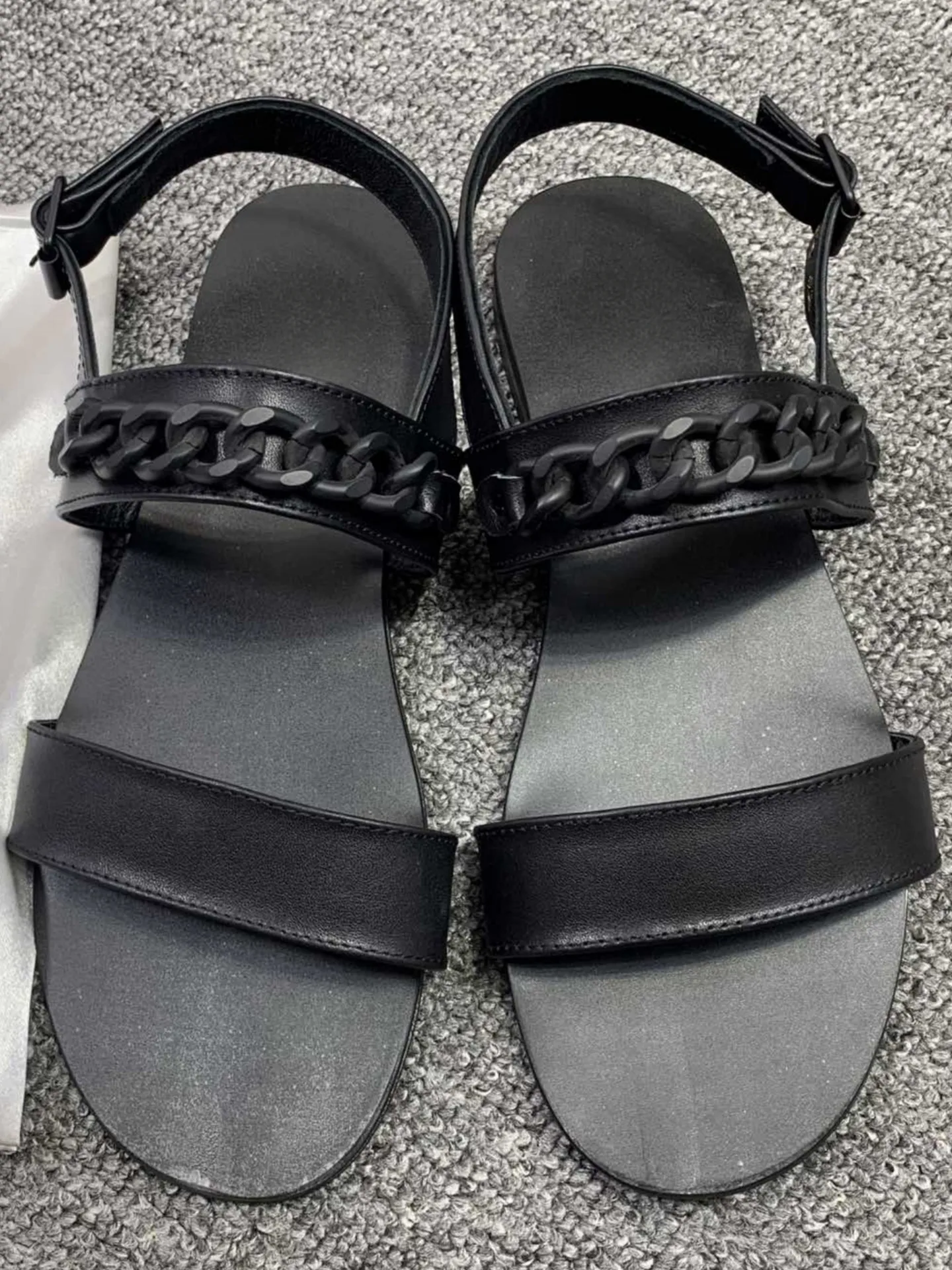 Mens - Giuseppe Zanotti leather slides - Size 41 - worn once Giuseppe Zanotti Giuseppe Zanotti Black Leather Low-top  main image 2