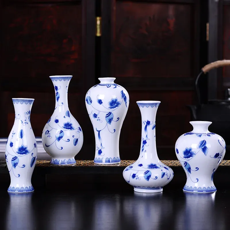Chinese Vases: Blue & White Porcelain Buying Guide