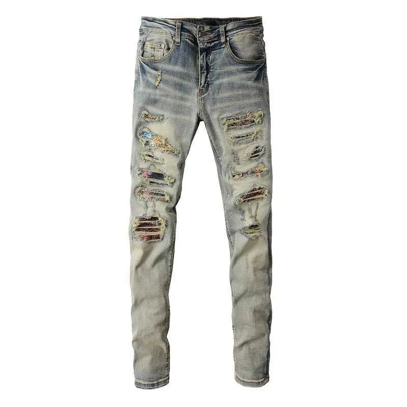 Jeans da uomo strappati aderenti aderenti aderenti elasticizzati con patchwork di bandana blu consumati, vestibilità slim fit, da uomo_voghion.com