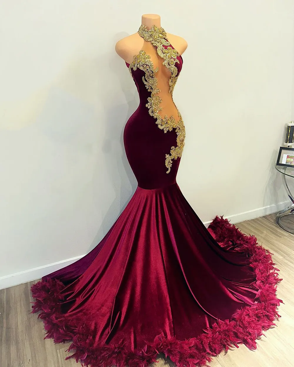 Red Velvet Lace Mermaid Prom Dress with Rhinestone Halter Neck and Sweep  Train for Women Gala Party Gowns from Dhgate Prom Dresses - price 155.66