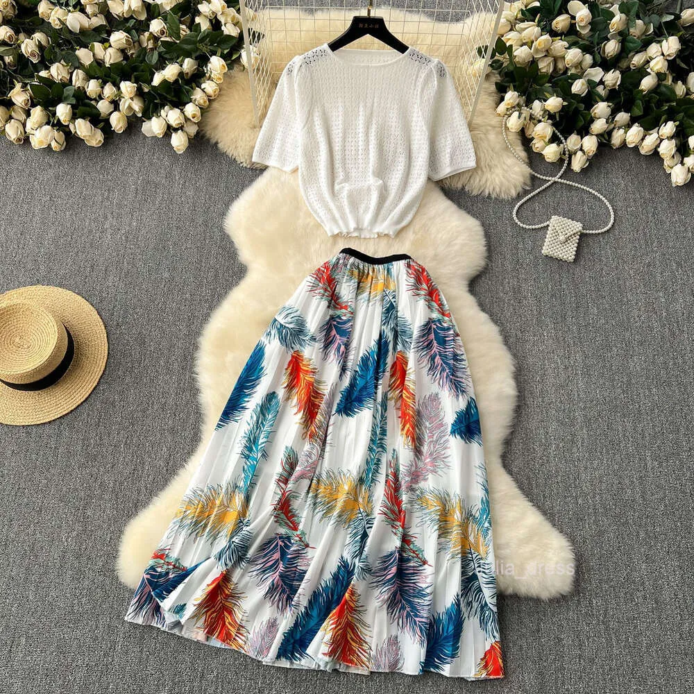 Chic Design Floral Knit Cardigan and Skirt Set Chic Design Floral Knit Cardigan and Skirt Set