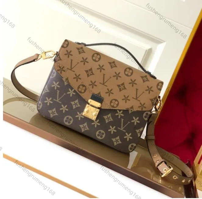 Vuitton Metis Monogram Louis Vuitton Pochette MÃ©tis Monogram Lv