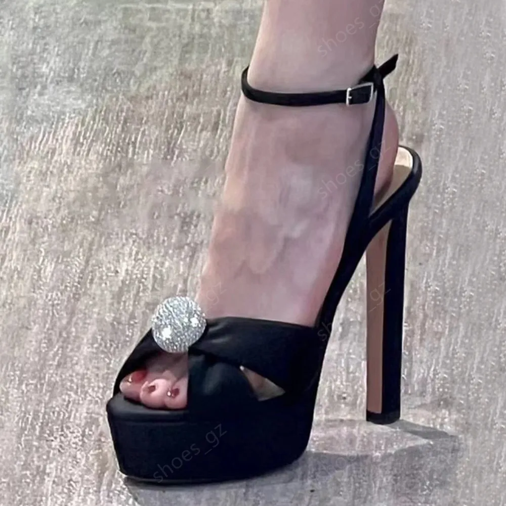 Block diamond heels sales