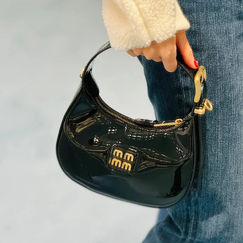 Luxury red bag hotsell