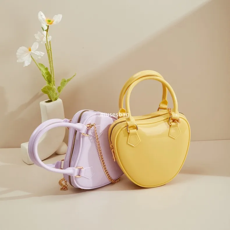 DHgate.com:2024Jelly Tote: Summers Must-Have Mini Crossbody