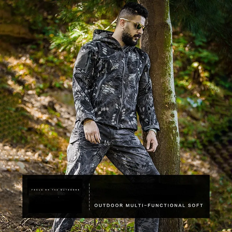 DHgate Tactical Soft Shell Waterproof Winter Suit Mens 2Pcs Fleece Jacket Pants Military Windproof Thermal Outdoor Hiking Set Sports Outdoors