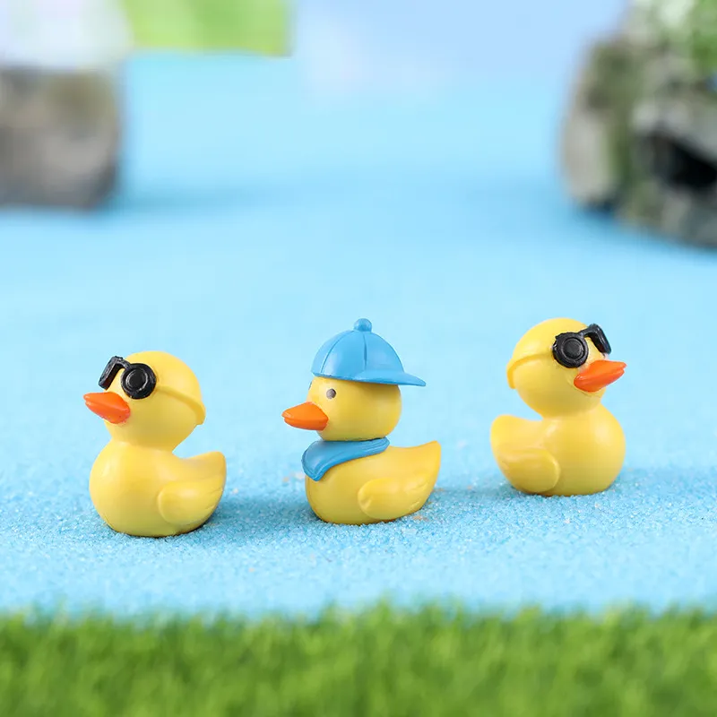 Mini Rubber Duck Figurines: Tiny Yellow Duck Ornaments For