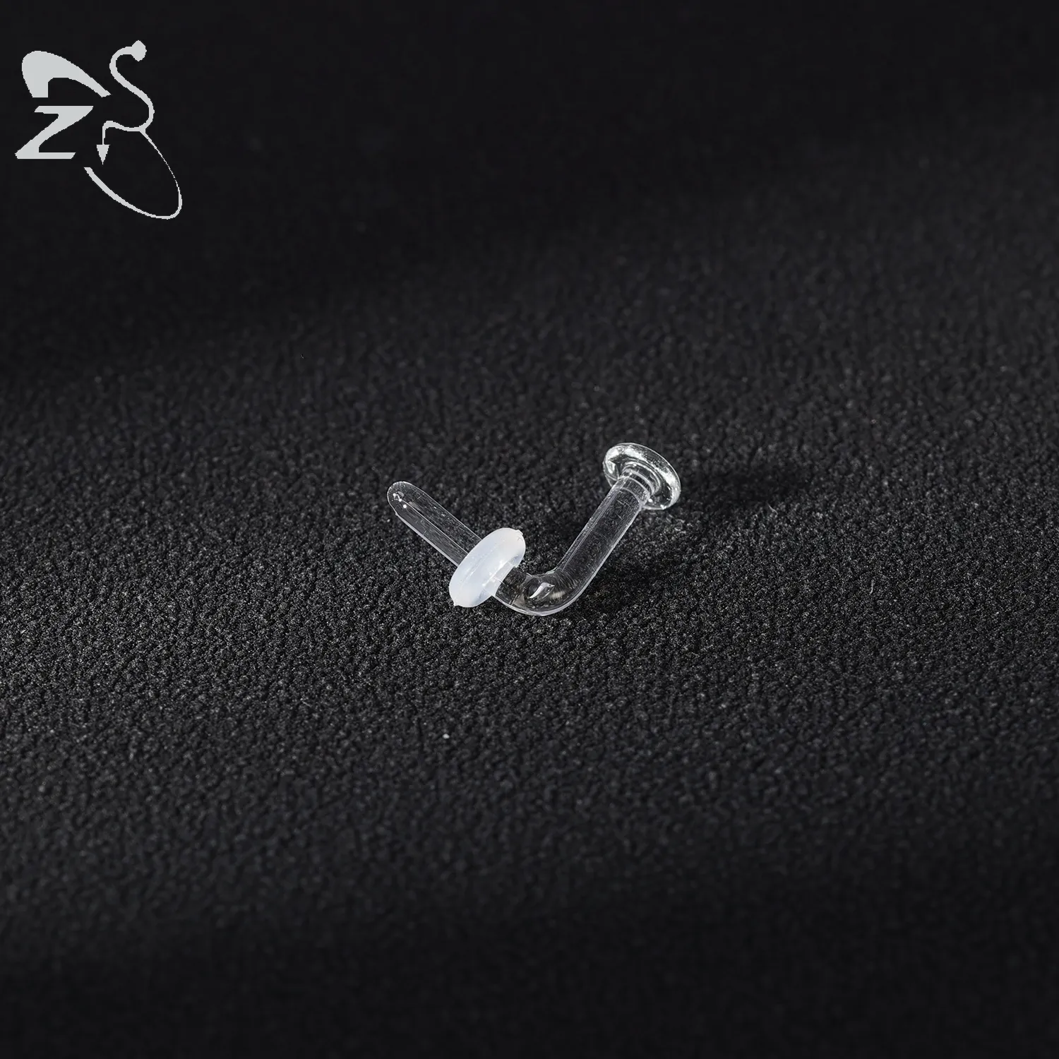 Nose stud holder clearance