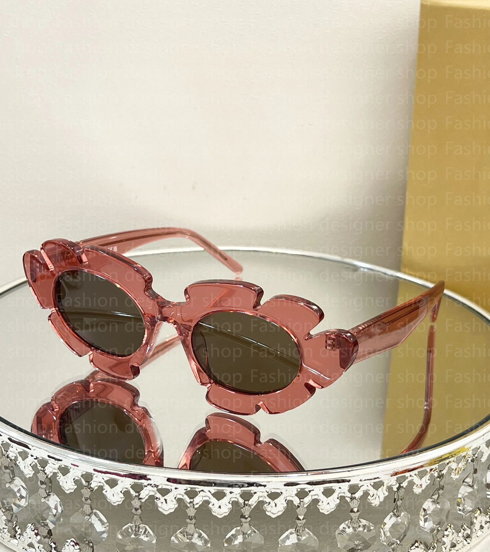 Vintage Cat Eye Frames: Floral Accented Sunglasses With 