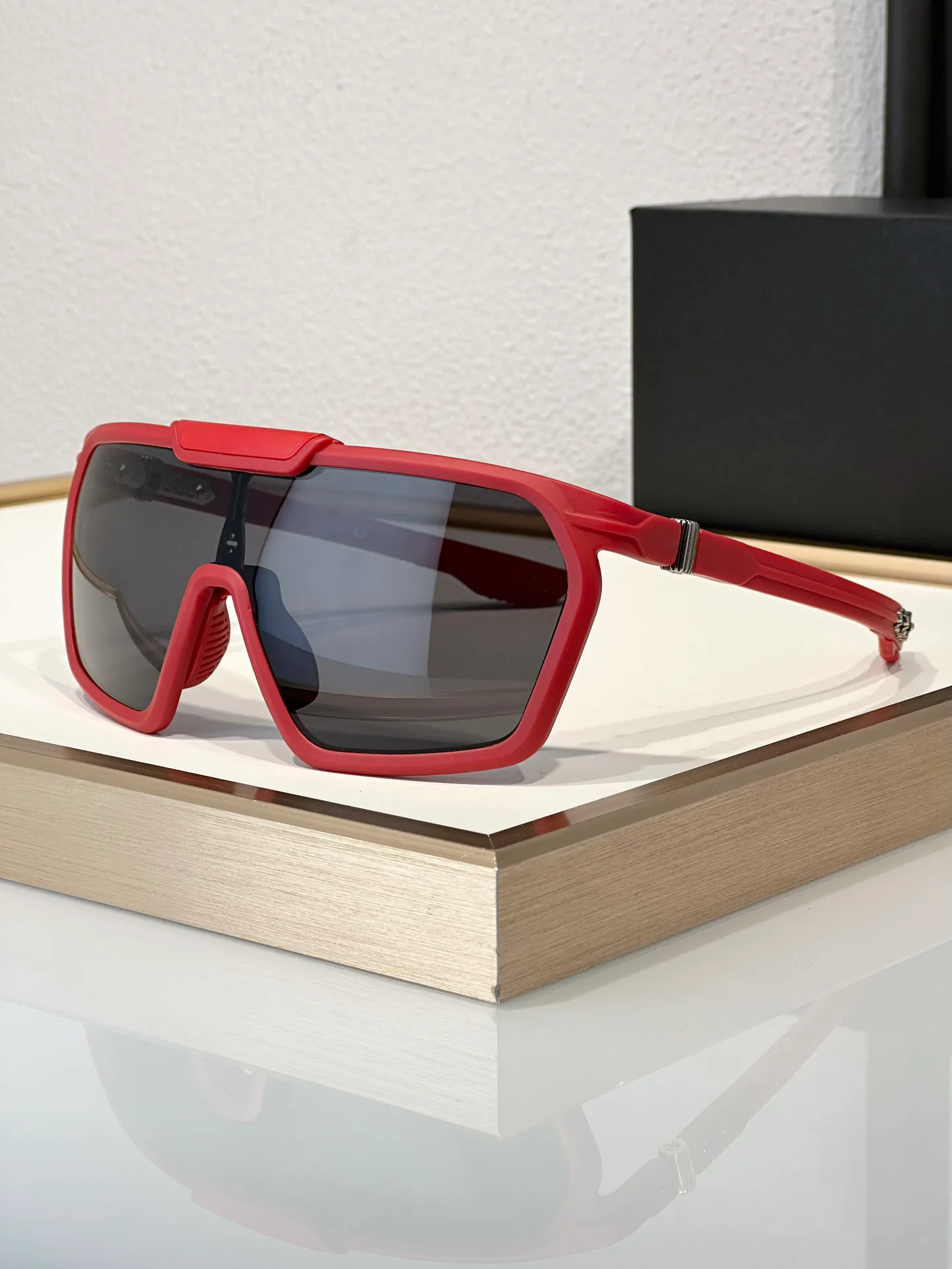 Glass u sunglasses top