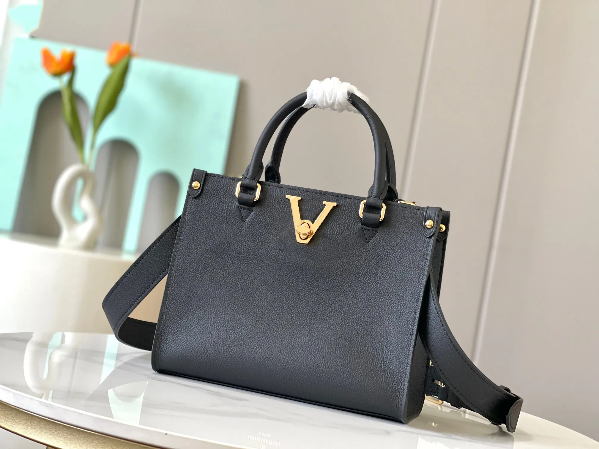 Designer Calf Leather Hobo Black Leather Crossbody Bag With