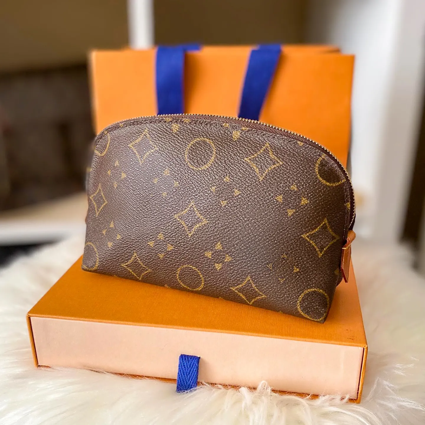 7a Quality Shell Toiletry Make Up Bag Designer Handbag Mini Wallet