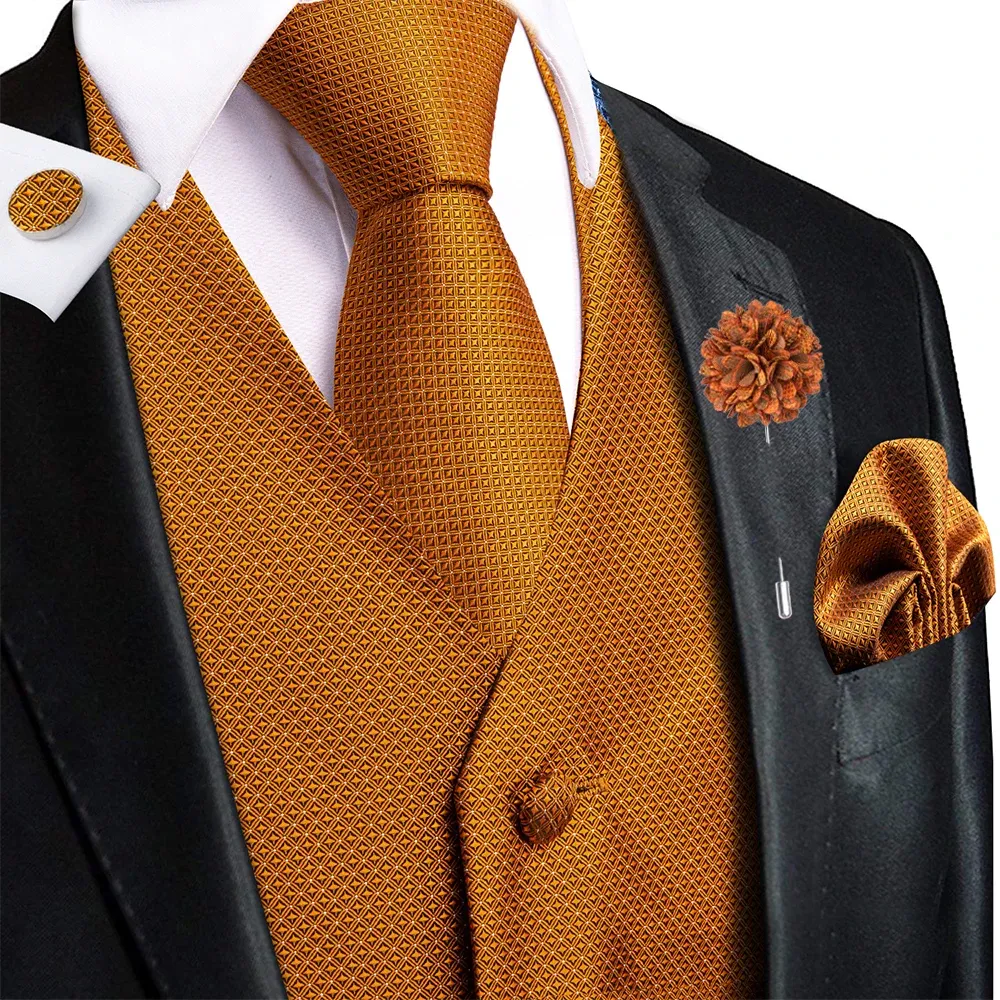 Waistcoat brooch 2025