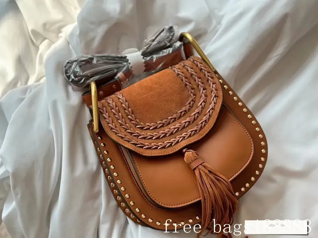 DHgate Vintage Metallic Leather Messenger Bag Suede Fringe Crossbody Purse Versatile Ladies Handbag Bags Luggage Accessories