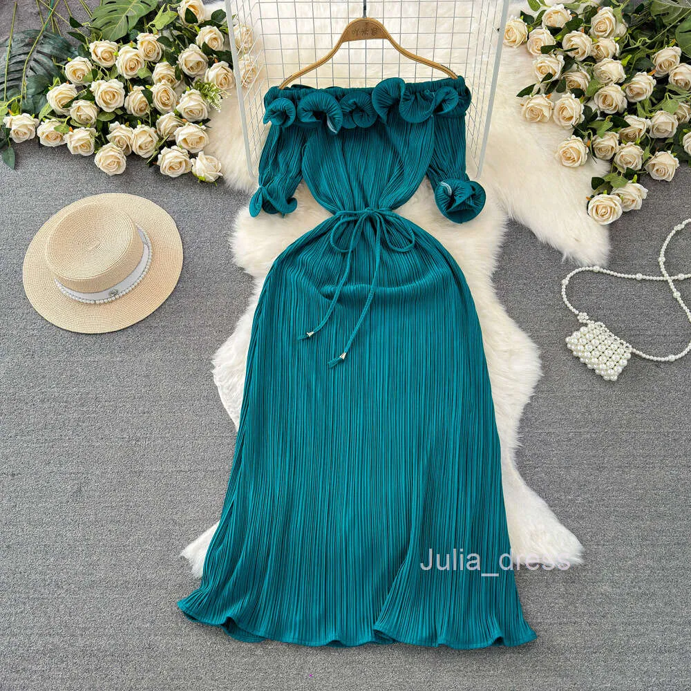 green emerald velvet dress Open-Back Long Prom Dress with Empire Waist Tulip / XLarge