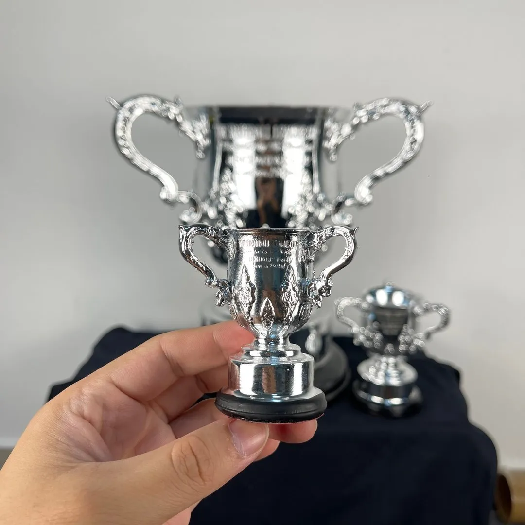 Collectible Replica Cupトロフィー ミニチュアメタルサッカー賞