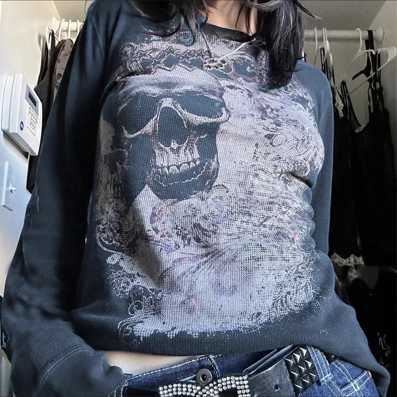 Gothic Print Long Sleeve T-Shirt グランジ Gothic Print Grunge T Shirt Women Long Sleeve Off Shoulder