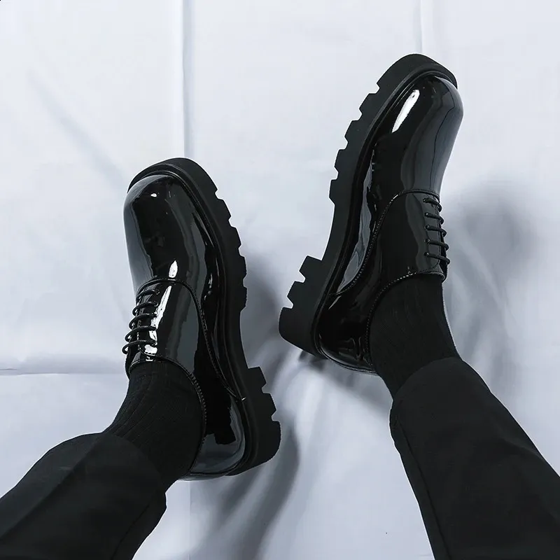 Wholesale Stylish Mens Patent Leather Oxford Shoes With Wholesale Stylish Mens Patent Leather Oxford Shoes With