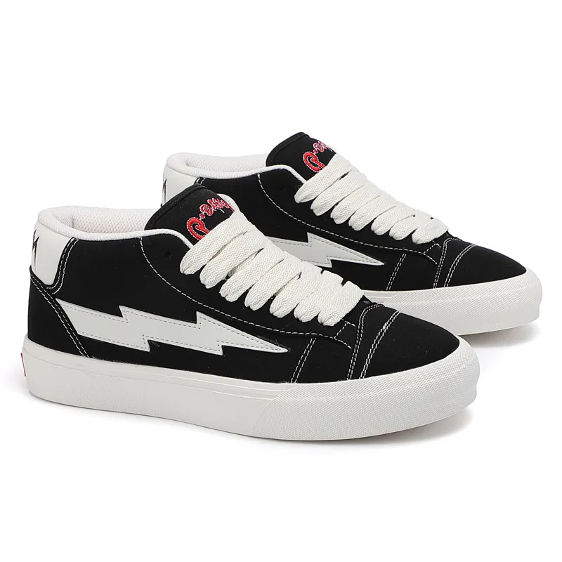 Bulk Trendy Canvas Board Shoes: A Stylish Take On The Classic