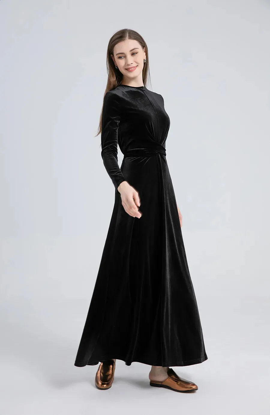 High-Quality Floor-Length long Black Velvet dress for Women - Elegant Velvet (Style 241206)