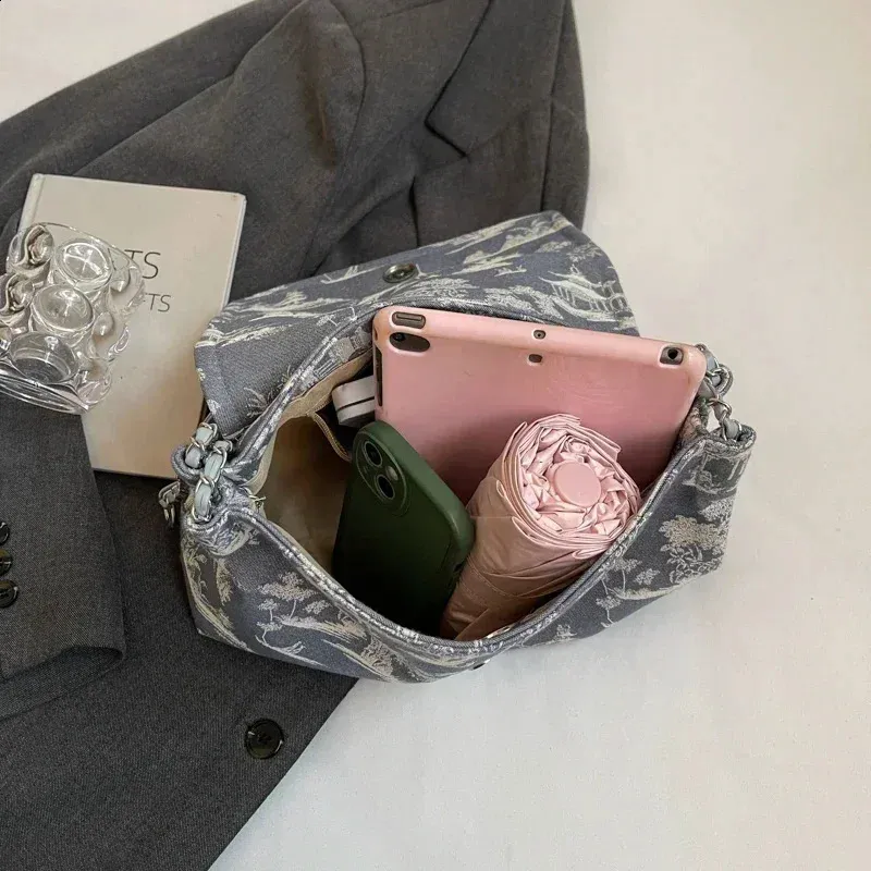 canvas tote bag in grey leopard print – Damson Madder
