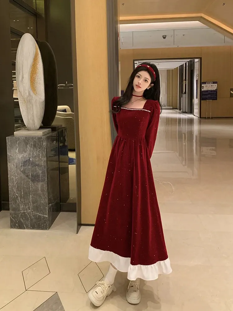 Elegant Velvet Christmas Christmas Party Dress for Women - Warm Ruffle Aesthetics, Gentle and Unique for Parties and Autumn - Vestidos de Mujer (