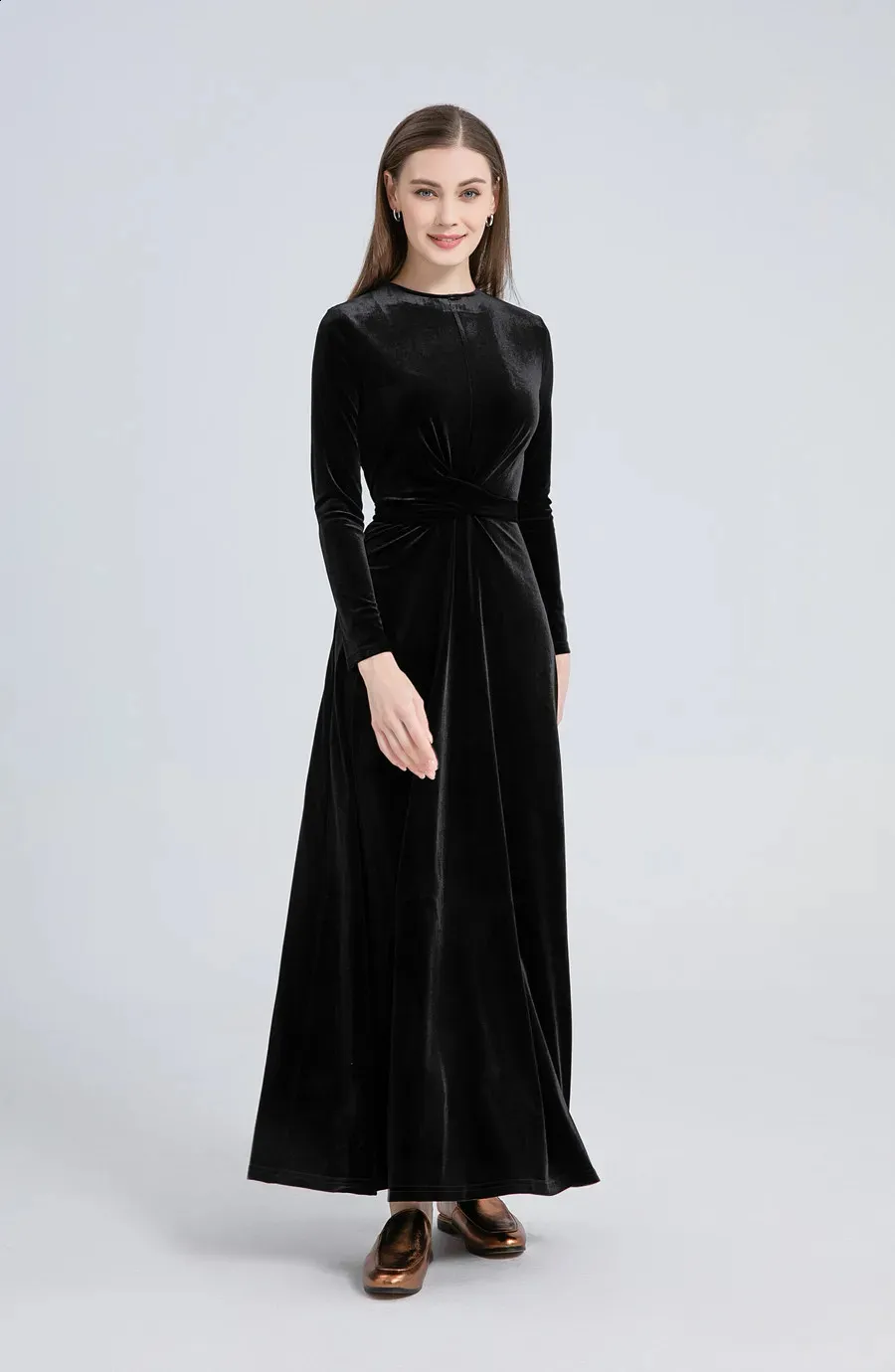 High-Quality Floor-Length Long Black Velvet Dress for Women - Elegant Velvet (Style 241206)