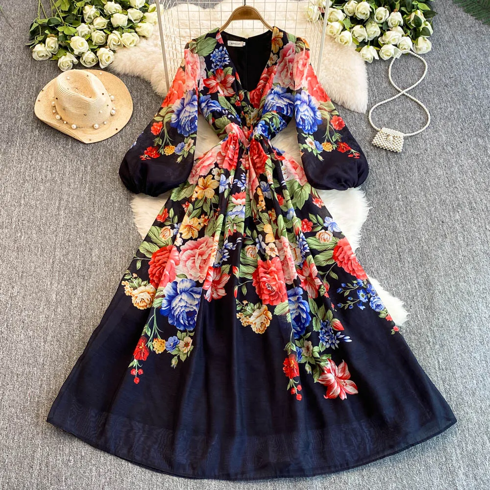 green emerald velvet dress Chic Spring-Summer Puff Sleeve Dress: Retro Elegance for Casual Vacations