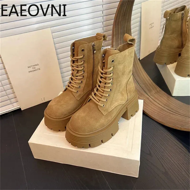 High Platform Womens Motorcycle Boot For Winter Fashion Lace Up Square Heel Short Booties Autumn Girls Shoes 241206_voghion.com