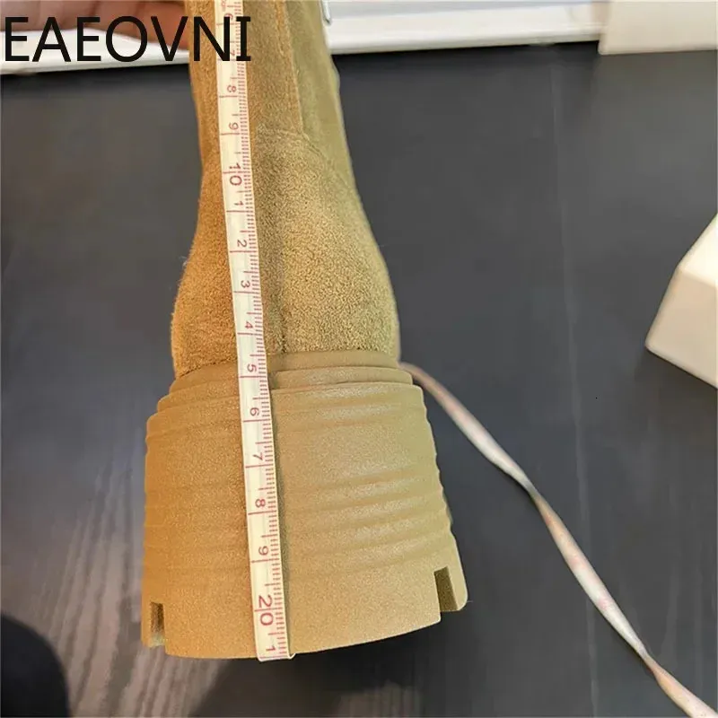 High Platform Womens Motorcycle Boot For Winter Fashion Lace Up Square Heel Short Booties Autumn Girls Shoes 241206_voghion.com
