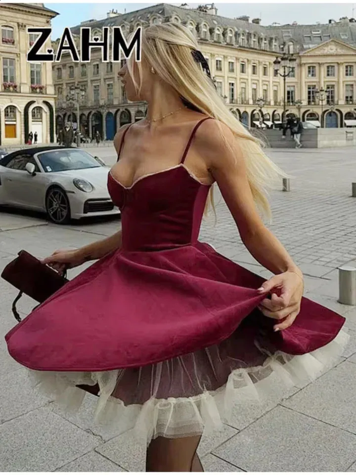 Sleeveless Lace Tube Top A-Line Burgundy Party Dress - Sexy and Slim Fit for Women - Pleated Mini Dress for Autumn/Autumn Fashion - Solid Lady Robe (